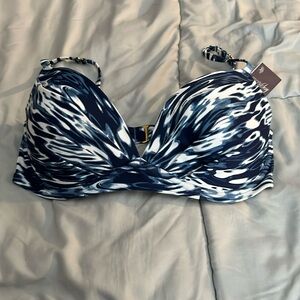 Blue and white bra 34D